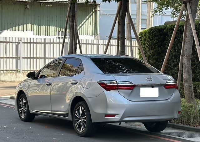 TOYOTA豐田 ALTIS  第2張相片