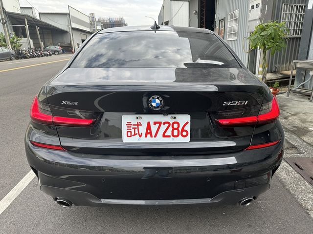 BMW寶馬 330I  第3張相片