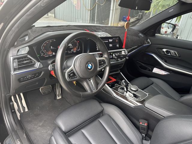 BMW寶馬 330I  第5張相片