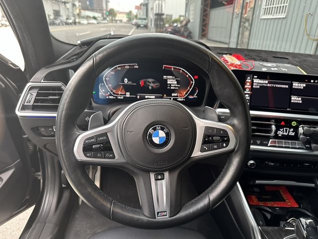 BMW寶馬 330I  第6張相片