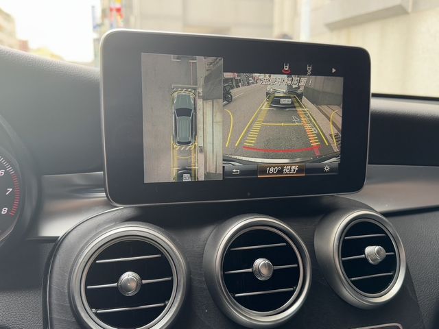 M-BENZ賓士 GLC300  第5張相片