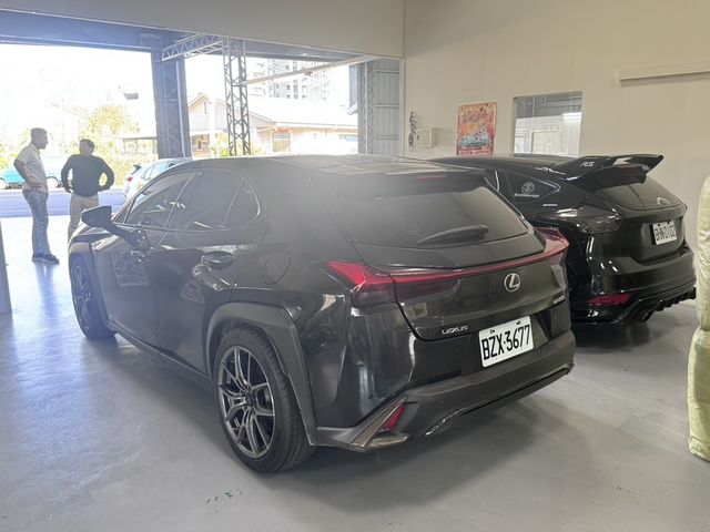 LEXUS凌志 UX200  第3張相片