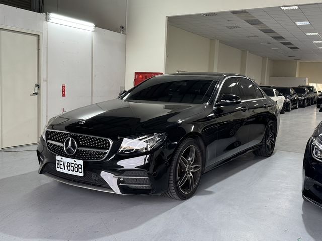 M-BENZ賓士 E250  第1張相片