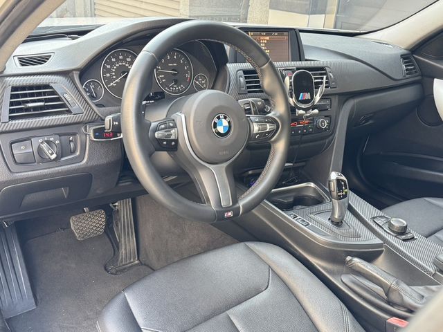 BMW寶馬 328I  第5張相片