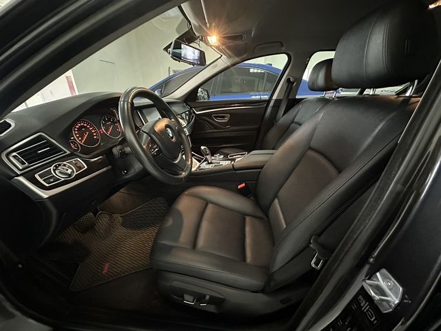 BMW寶馬 520D  第6張相片