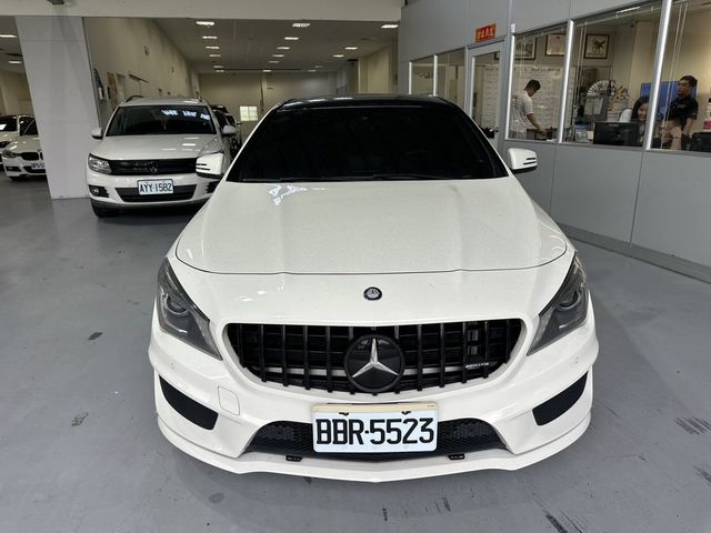 M-BENZ賓士 CLA250  第2張相片