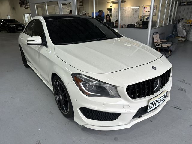 M-BENZ賓士 CLA250  第3張相片