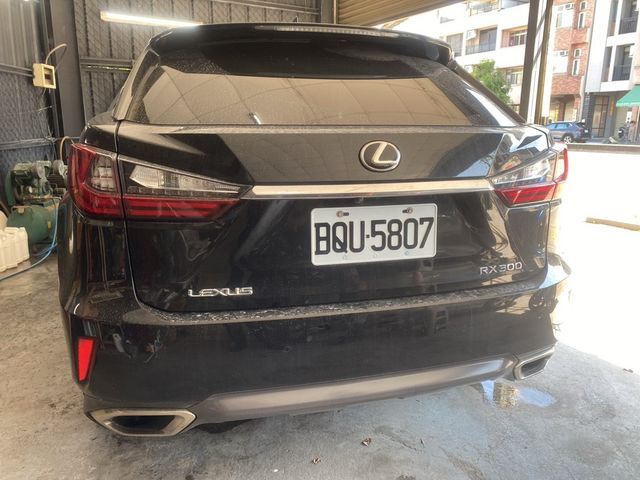 LEXUS凌志 RX300  第2張相片