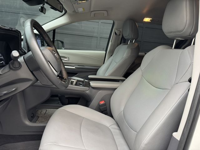 TOYOTA豐田 SIENNA  第4張相片