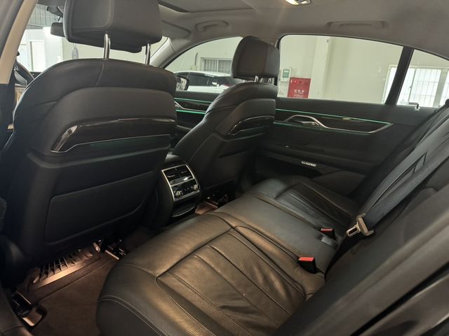BMW寶馬 730I  第6張相片
