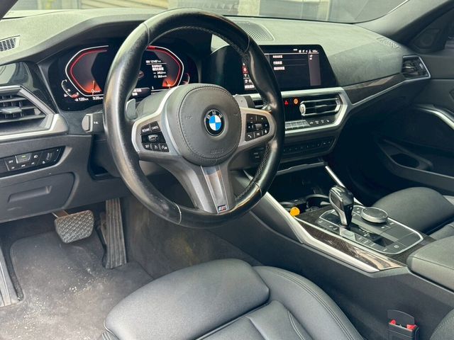 BMW寶馬 330I M SPORT  第3張相片