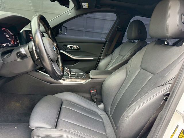 BMW寶馬 330I M SPORT  第5張相片