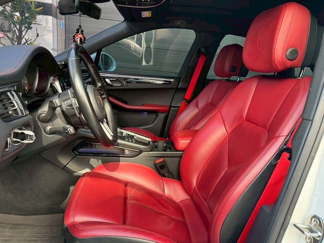 PORSCHE保時捷 MACAN  第5張相片