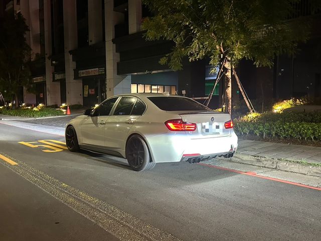 BMW寶馬 328I  第4張相片