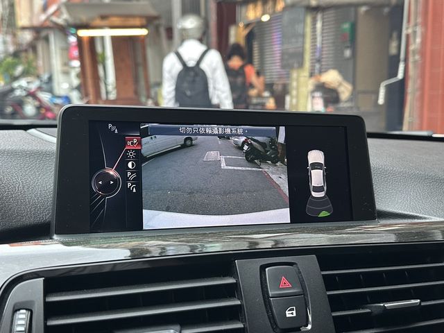 BMW寶馬 320I  第6張相片