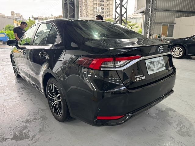 TOYOTA豐田 COROLLA ALTIS HYBRID  第1張相片