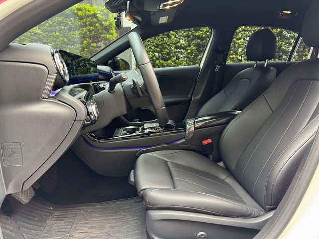 M-BENZ賓士 A200  第6張相片