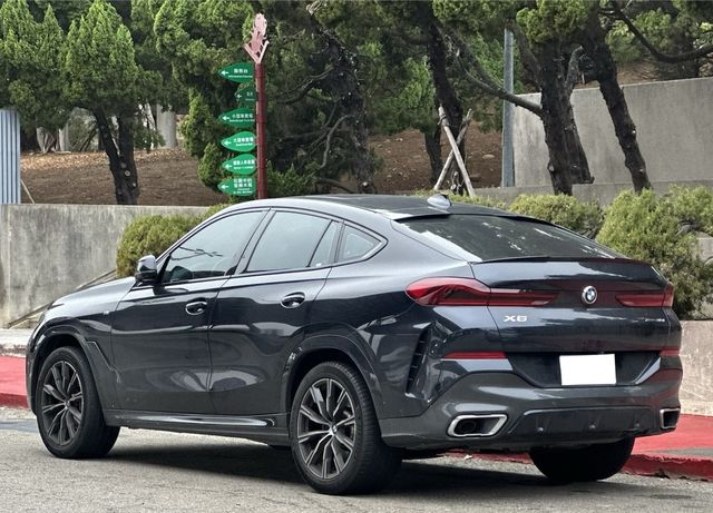 BMW寶馬 X6 XDRIVE40I  第3張相片