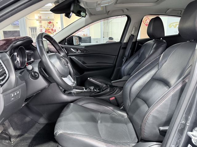 MAZDA馬自達 MAZDA 3  第7張相片