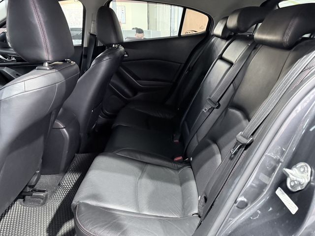 MAZDA馬自達 MAZDA 3  第8張相片