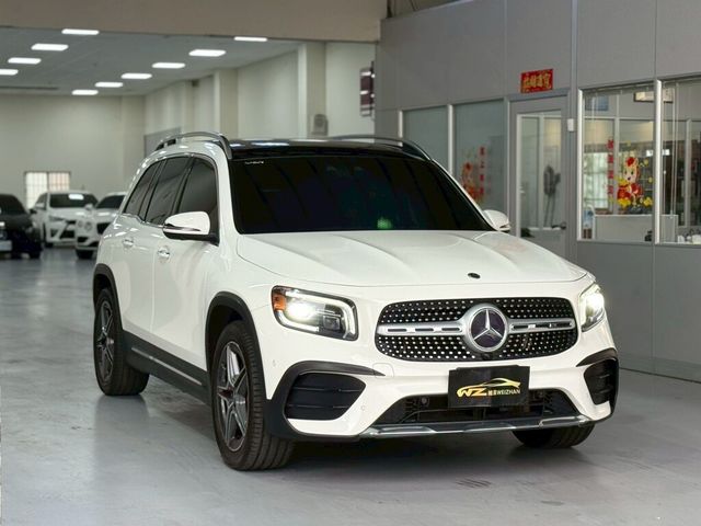 M-BENZ賓士 GLB250  第1張相片