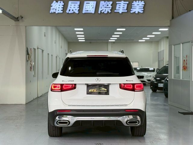 M-BENZ賓士 GLB250  第4張相片