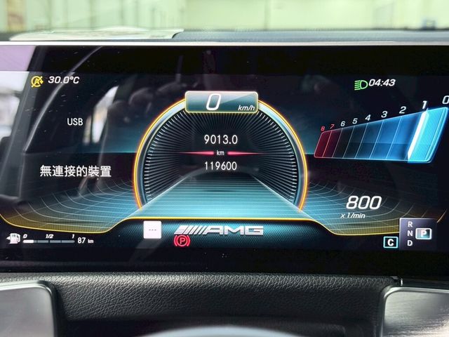 M-BENZ賓士 GLB250  第10張相片