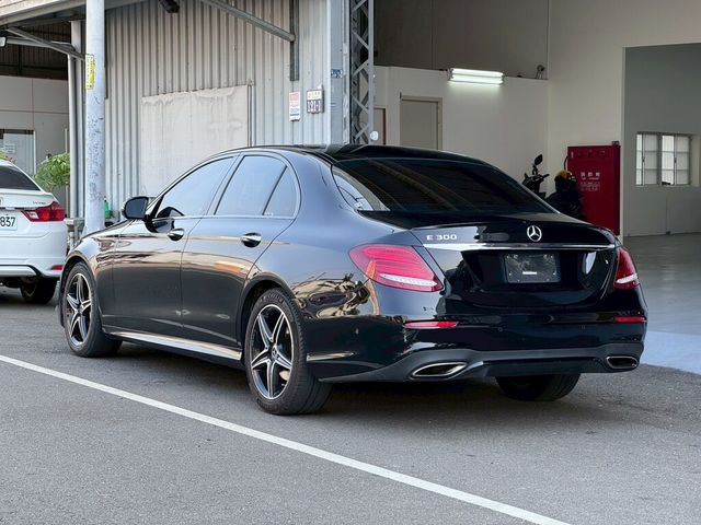 M-BENZ賓士 E300  第2張相片