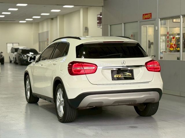 M-BENZ賓士 GLA180  第2張相片