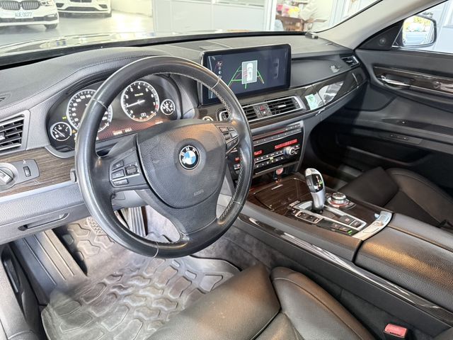 BMW寶馬 740LI  第6張相片