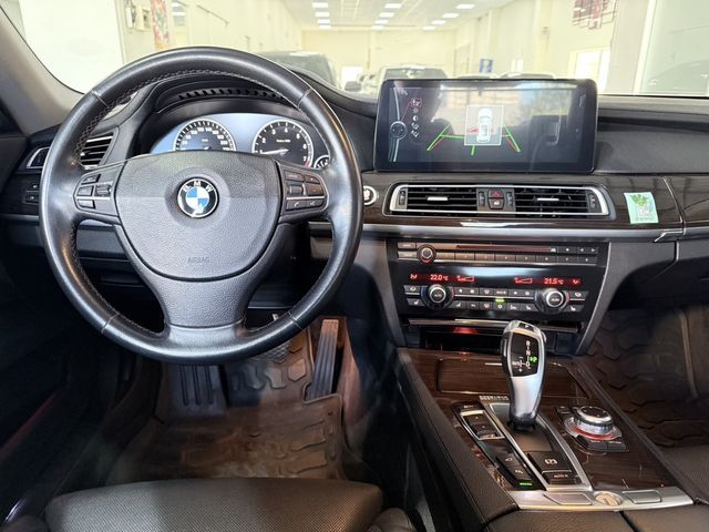 BMW寶馬 740LI  第7張相片