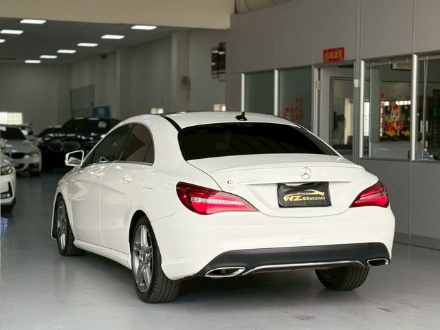 M-BENZ賓士 CLA250  第3張相片