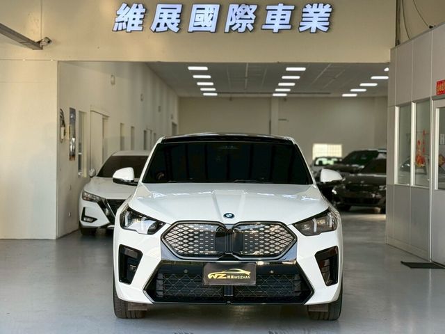 BMW寶馬 IX2 XDRIVE30  第2張相片