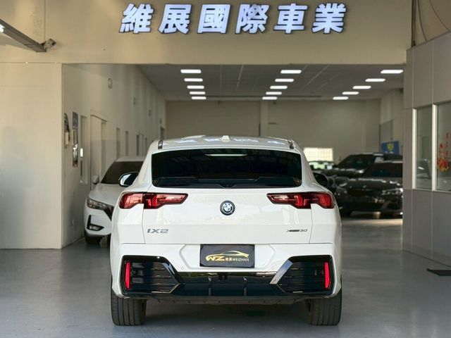 BMW寶馬 IX2 XDRIVE30  第4張相片
