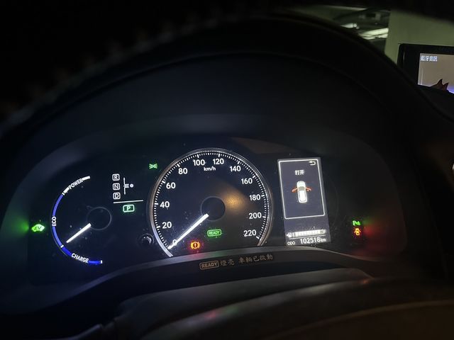 LEXUS凌志 CT200H  第4張相片