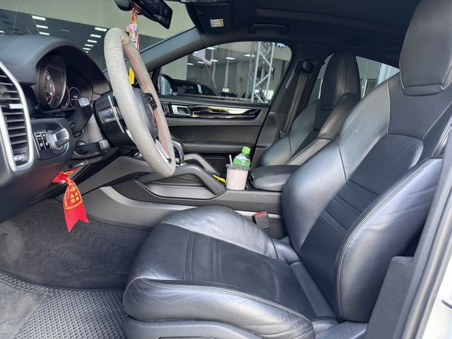 PORSCHE保時捷 CAYENNE  第5張相片