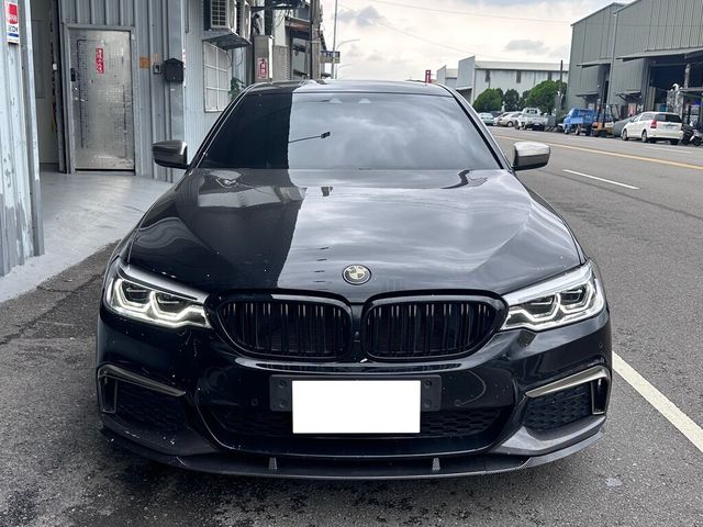 BMW寶馬 M550I  第3張相片