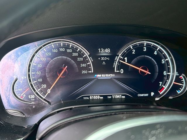 BMW寶馬 M550I  第8張相片