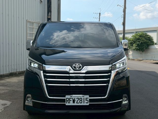 TOYOTA豐田 GRANVIA  第3張相片