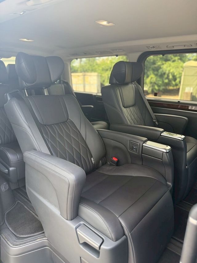 TOYOTA豐田 GRANVIA  第5張相片