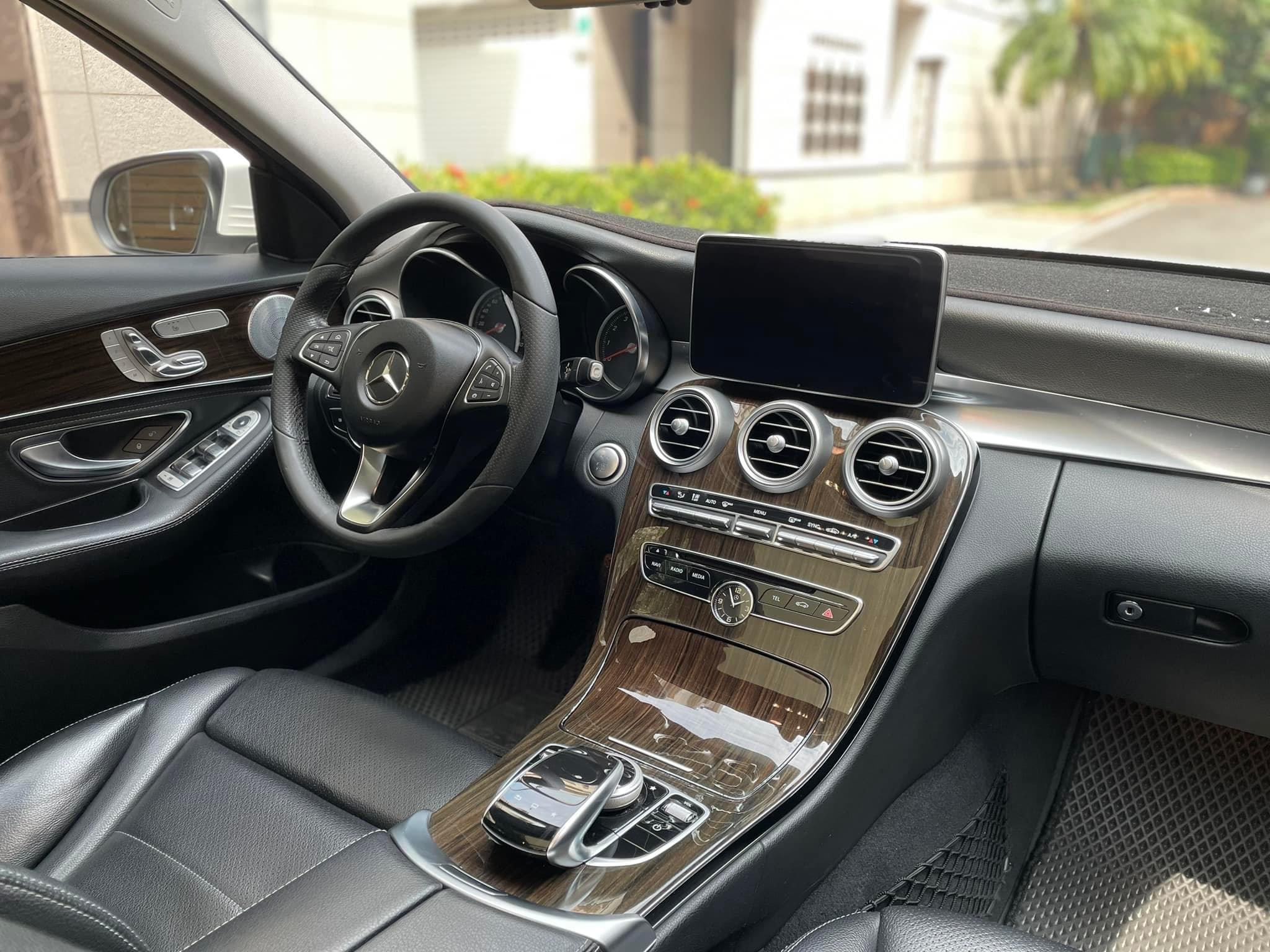 2015 賓士 C300 美規 白 里程僅跑9萬   第7張相片