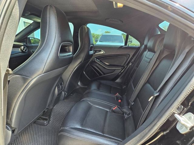 M-BENZ賓士 CLA250  第6張相片
