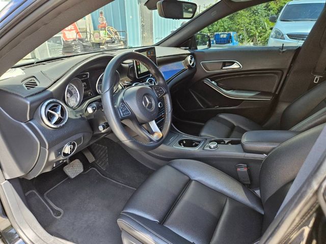 M-BENZ賓士 CLA250  第19張相片