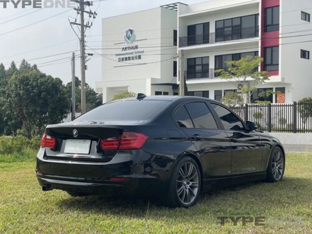 BMW寶馬 318D SEDAN  第5張相片