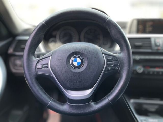 BMW寶馬 318D SEDAN  第9張相片