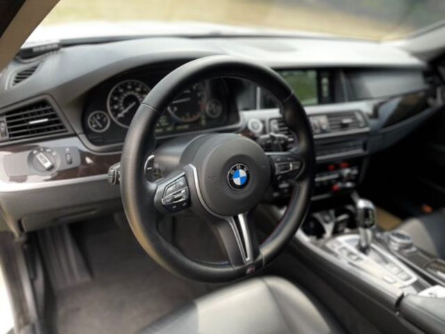 BMW寶馬 528I  第9張相片