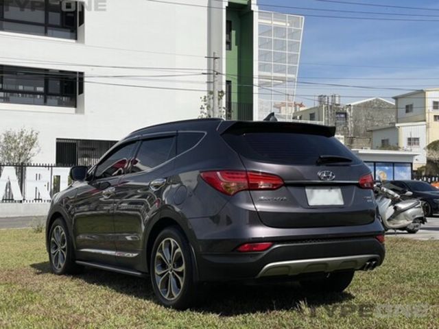 HYUNDAI現代 SANTA FE  第4張相片
