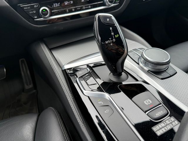 BMW寶馬 530I  第14張相片