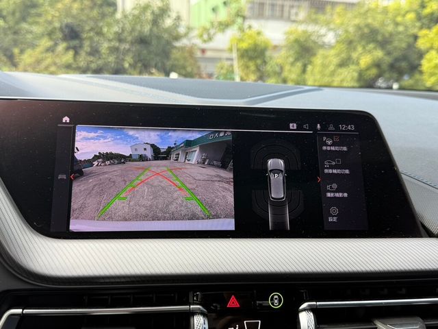 BMW寶馬 118I  第14張相片