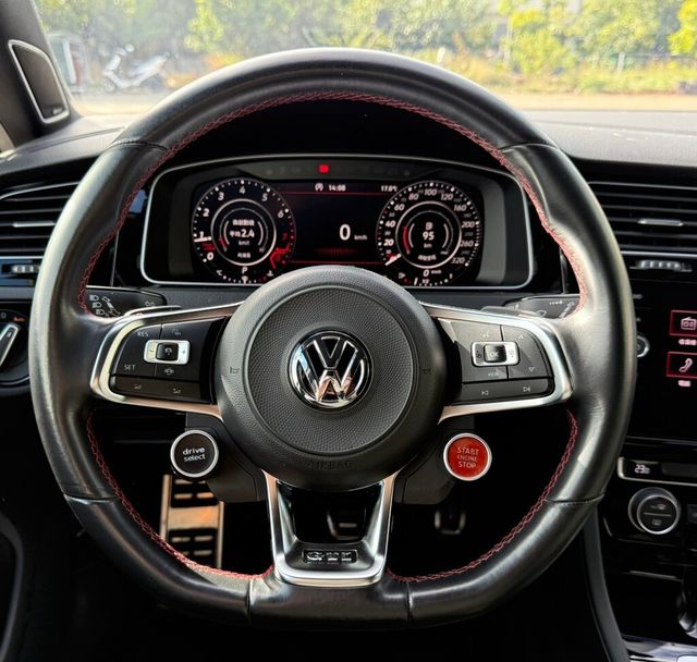 VOLKSWAGEN福斯 GOLF GTI  第7張相片